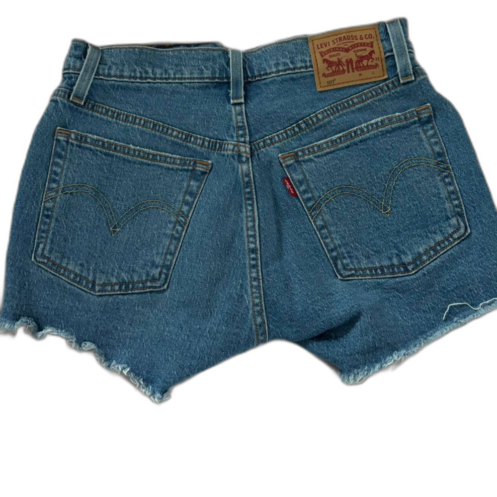 LEVI'S Women's Blue Denim High Rise Frayed High Waisted Navy Shorts Sz 24